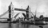 Tower Bridge, London. c.1911