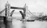 Tower Bridge, London. c.1910.