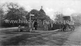 The Turnpike, Woodford Green, Essex. c.1906